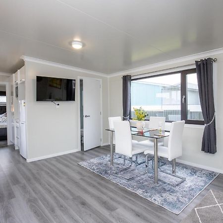 Affordable Modern Accommodation Westport Exterior foto