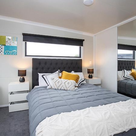 Affordable Modern Accommodation Westport Exterior foto